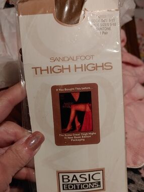 NWT Basic Editions Suntone Sz 9-11 Sandalfoo Thigh High Stockings